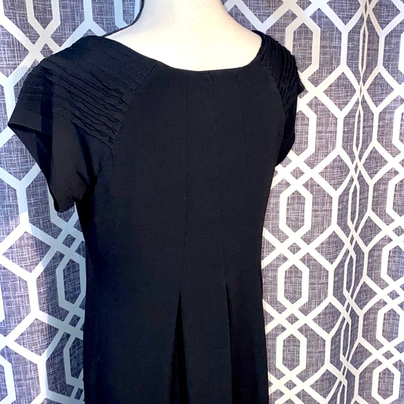 EUC Liz Claiborne Little Black Dress. Size 8. - Picture 4 of 6